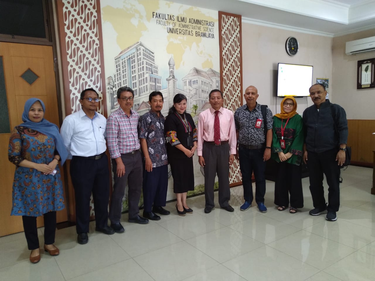 FISIP UNTAG STUDI BANDING KE FAKULTAS ILMU ADMINISTRASI UNIVERSITAS BRAWIJAYA
